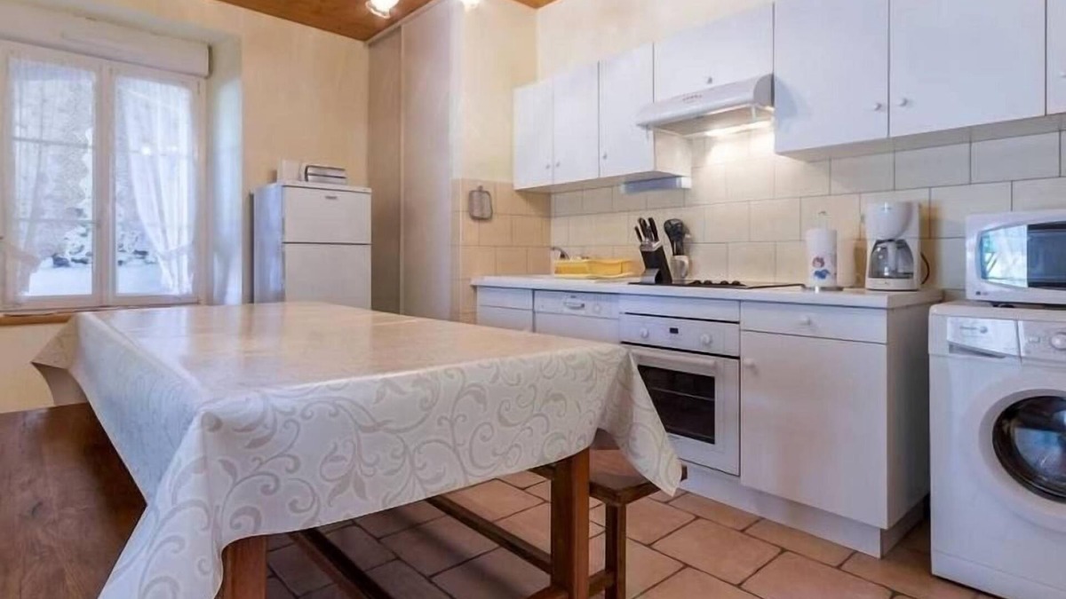 Vieillevigne Cottage | Gite Vieillevigne, 2 bedrooms, 5 persons