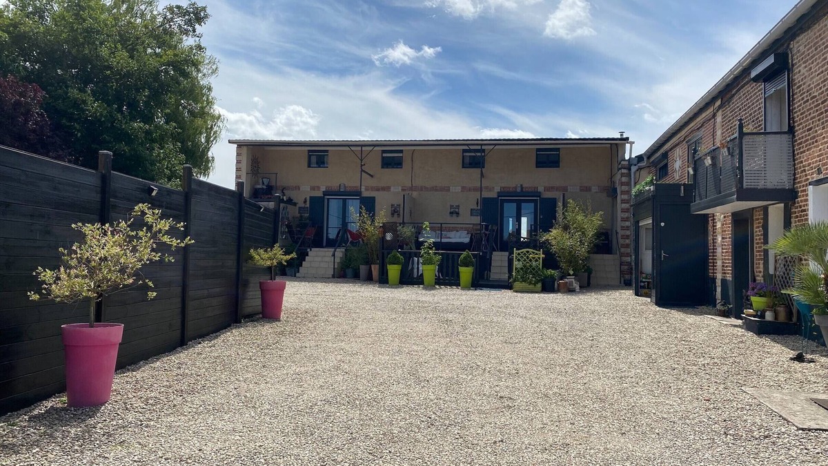 Violaines House | GITE with 6 bedrooms 4 bathrooms Lille Béthune Lens Arras