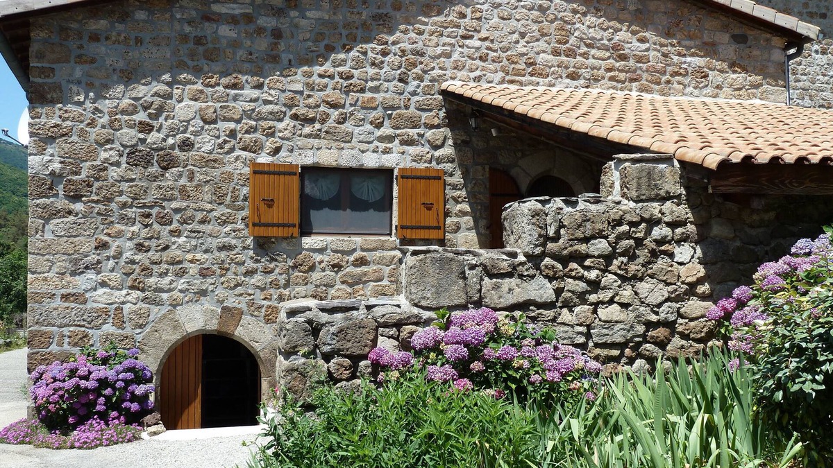 Burzet Cottage | Gîte with character in local stone, very quiet location, beautiful surroundings