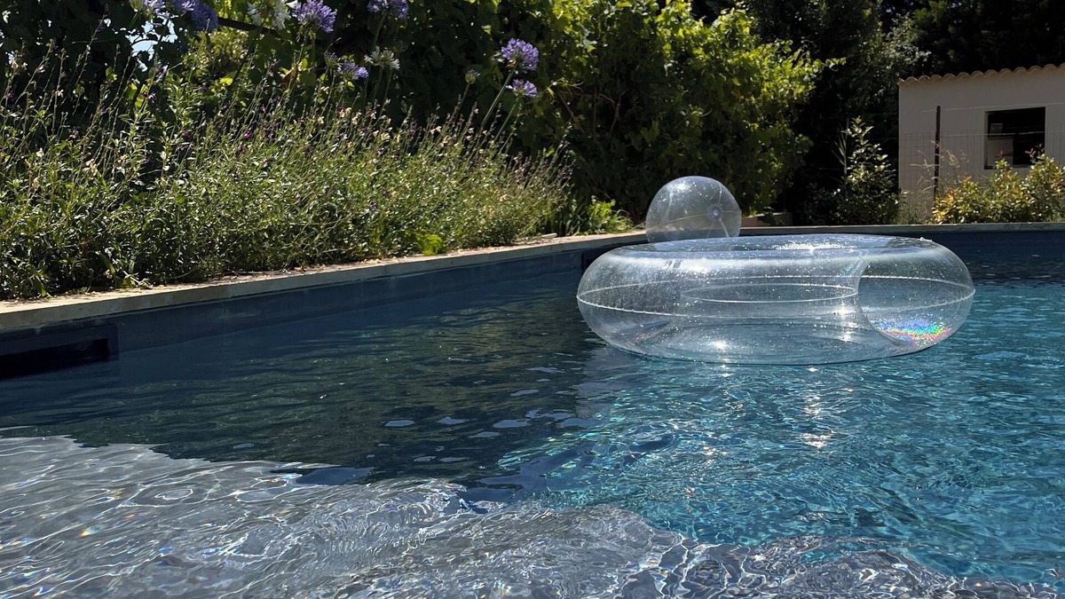 Pernes-les-Fontaines Apartment | Gite with private pool 1000m2 park in the Provencal countryside for family or friends