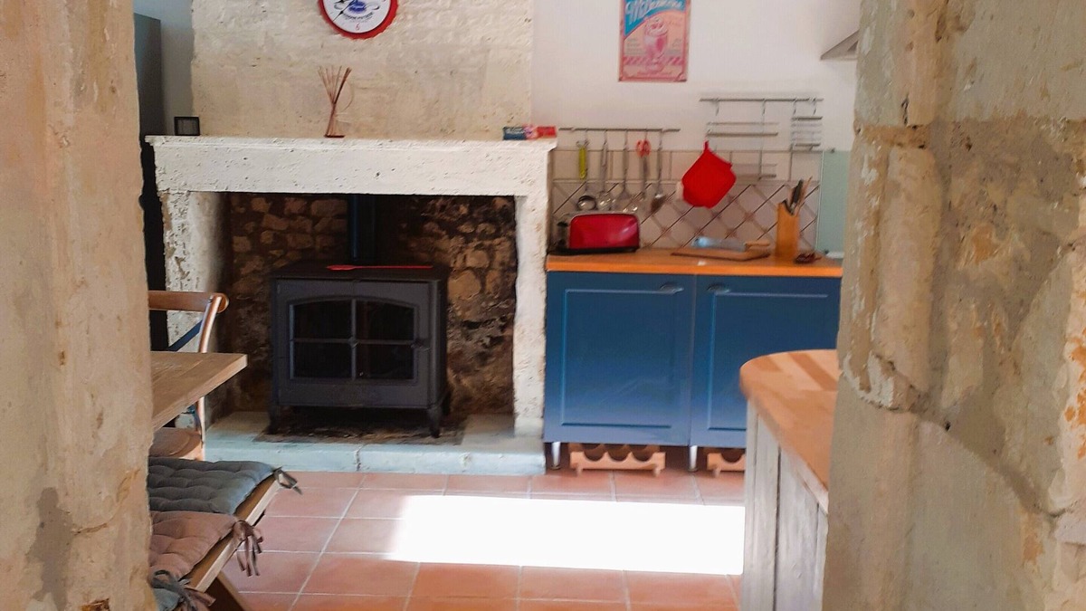 Chambon House | Gîte with swimming pool at Les Ormeaux, charming location, calm and greenery, sleeps 10, 4*.