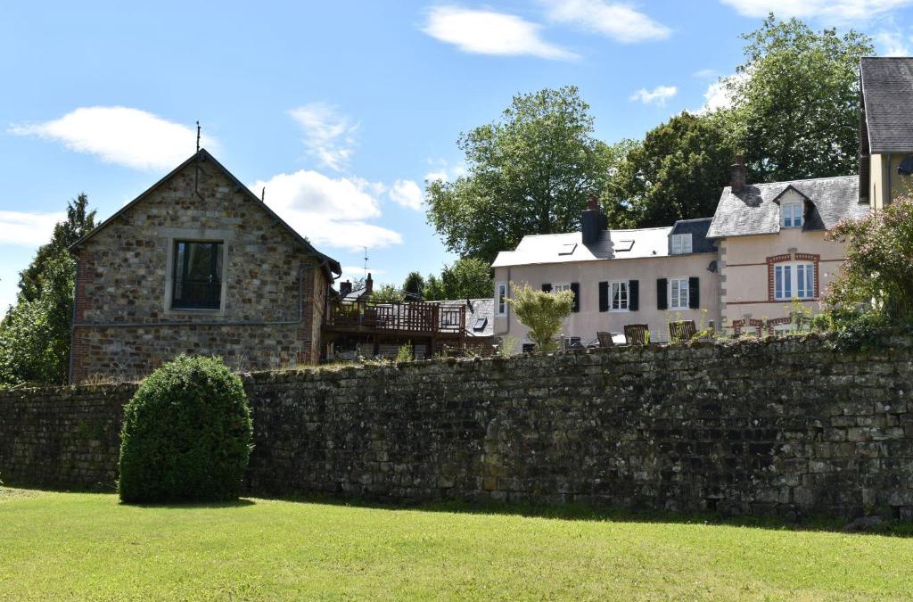 Le Neufbourg House | Gites in Le Neufbourg -Mortain