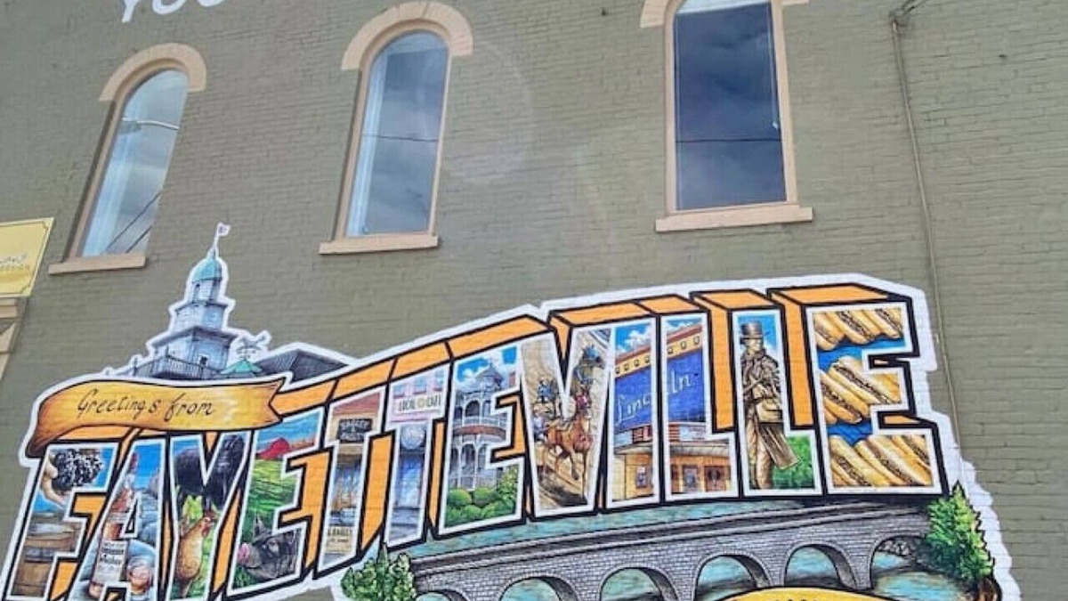 Fayetteville Apartment | “Give My All for Tennessee” in Downtown Fayetteville Near Jack Daniels