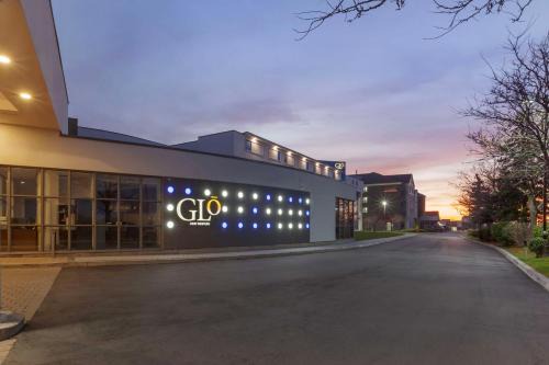 Gateway Hotel | GLō Best Western Mississauga Corporate Centre