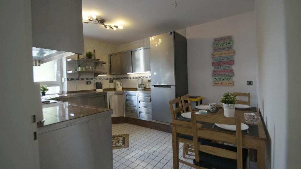 Bergisch Gladbach Apartment | GL5