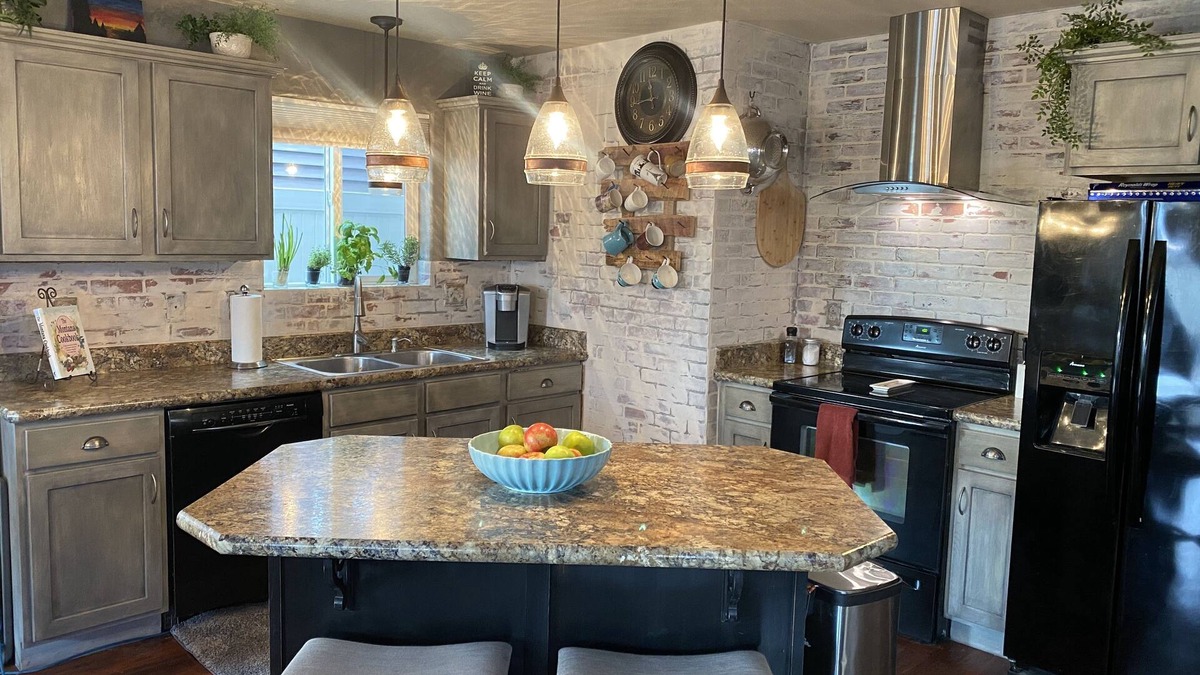 Columbia Falls House | Glacier and Skiing Destination only 20 min away 3 Bed/2.5 Bath Townhouse