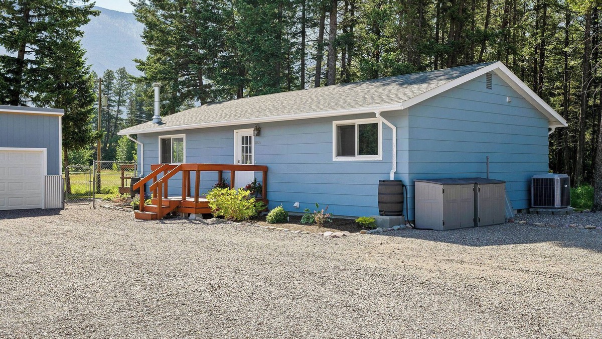 Columbia Falls House | Glacier National Park Basecamp