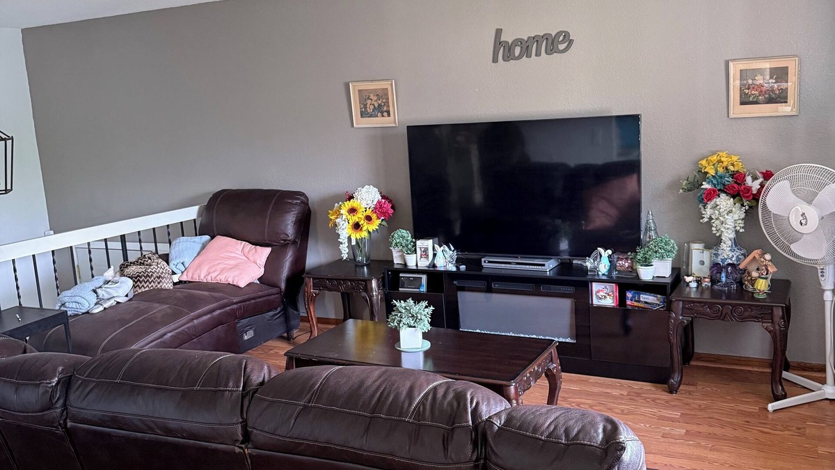South St. Paul Condo | Gladelle. A beautiful home away from home. Cozy, Comfortable and Peaceful.