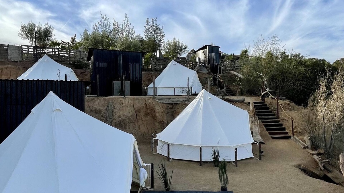Ensenada RV Rental | Glamor camping 2 minutes from Vinicola and restaurants