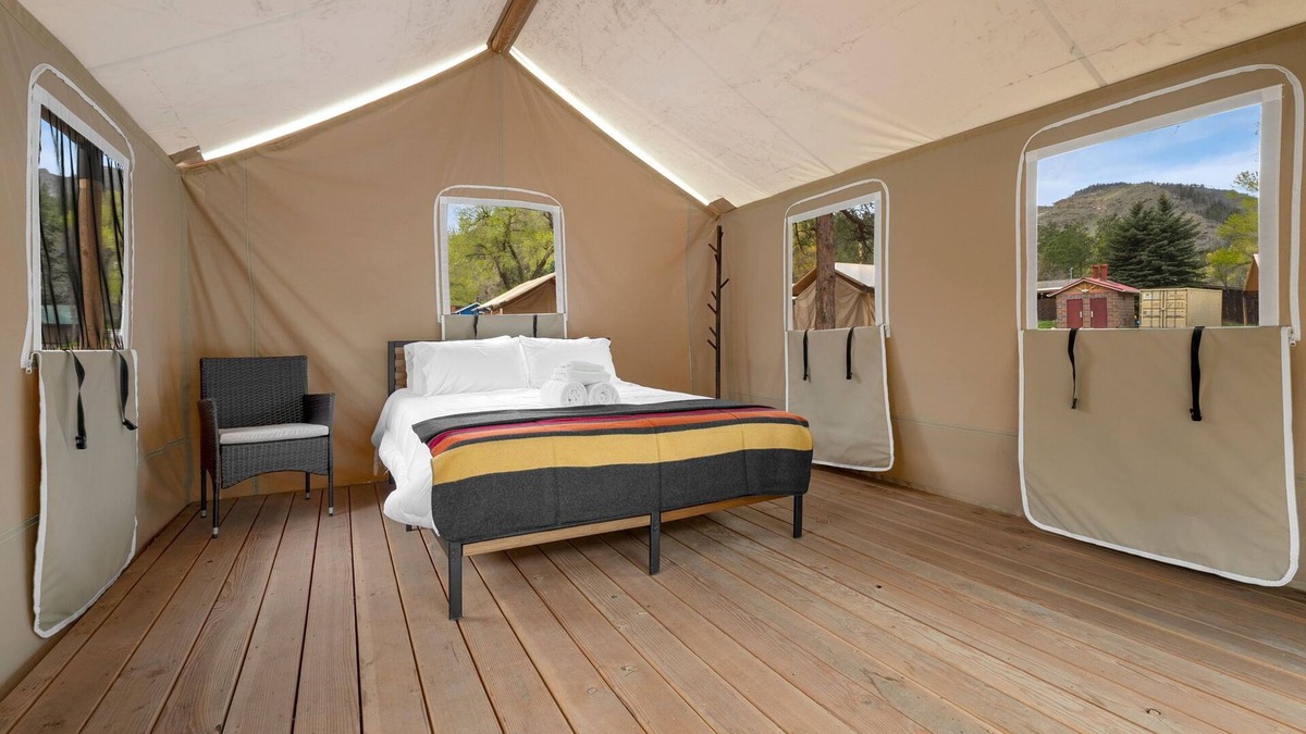 Poudre Park House | Glamp 4- Mule Deer