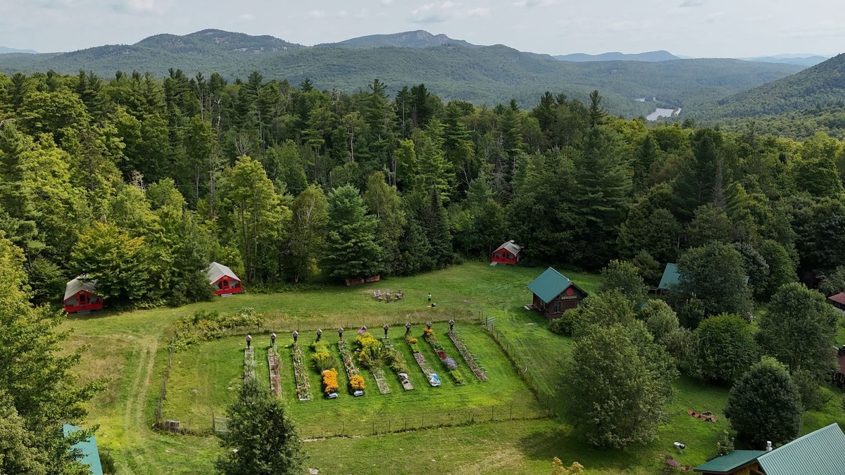 North River Cabin | Glamp Thomas On Adk Farm Offers Privacy, Stargazing And Mountain Views