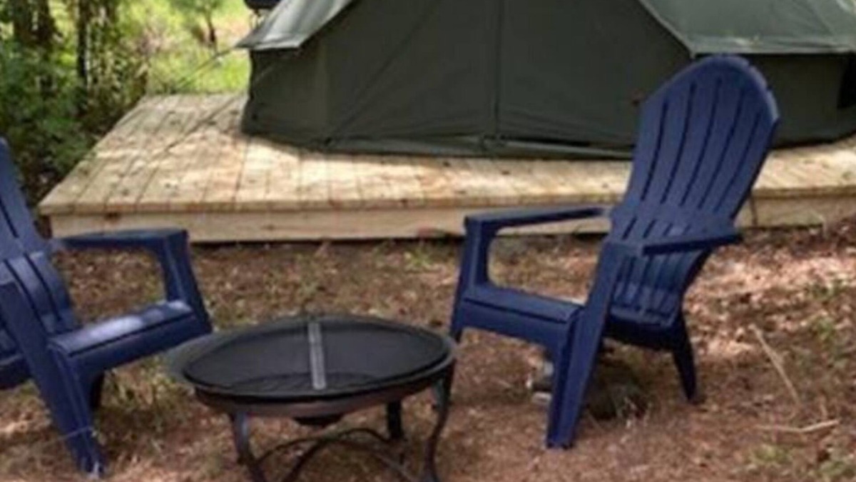 Yulee House | Glamp under the stars on a farm!