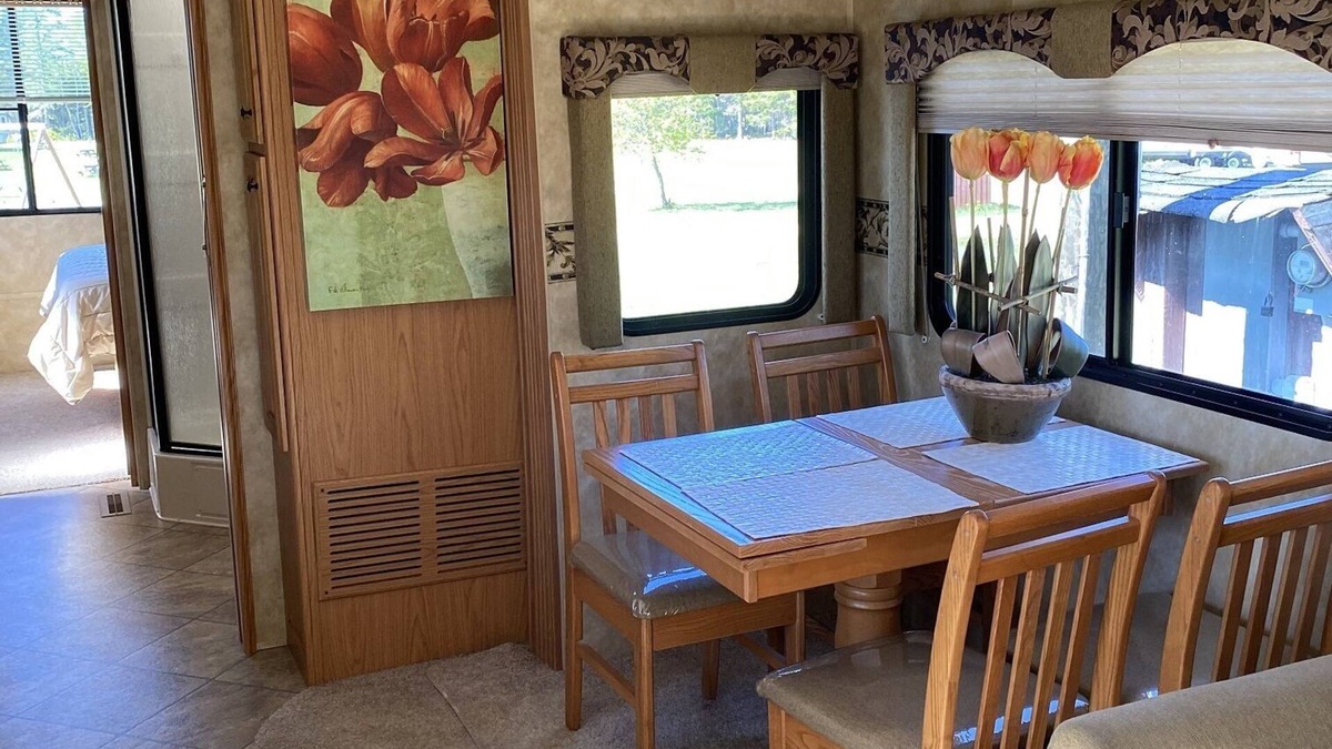 Tabusintac House | Glamping enthusiasts! Explore nature from this river view RV accommodation