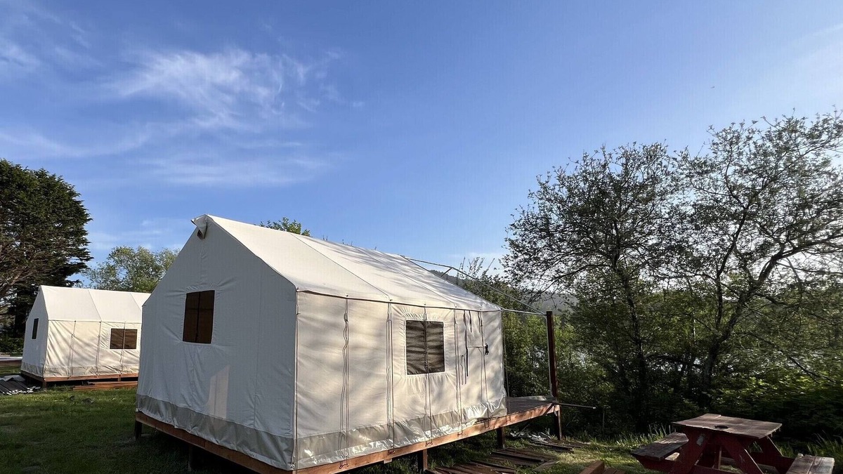 Klamath Cabin | Glamping tent on the river.