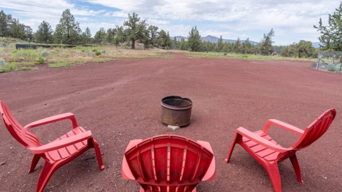 Redmond House | Glamping with a view, but get out and enjoy.