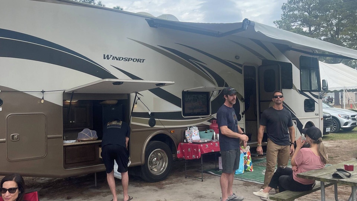 Sandbridge House | Glamping your way-close to beach in Virginia Beach with AC