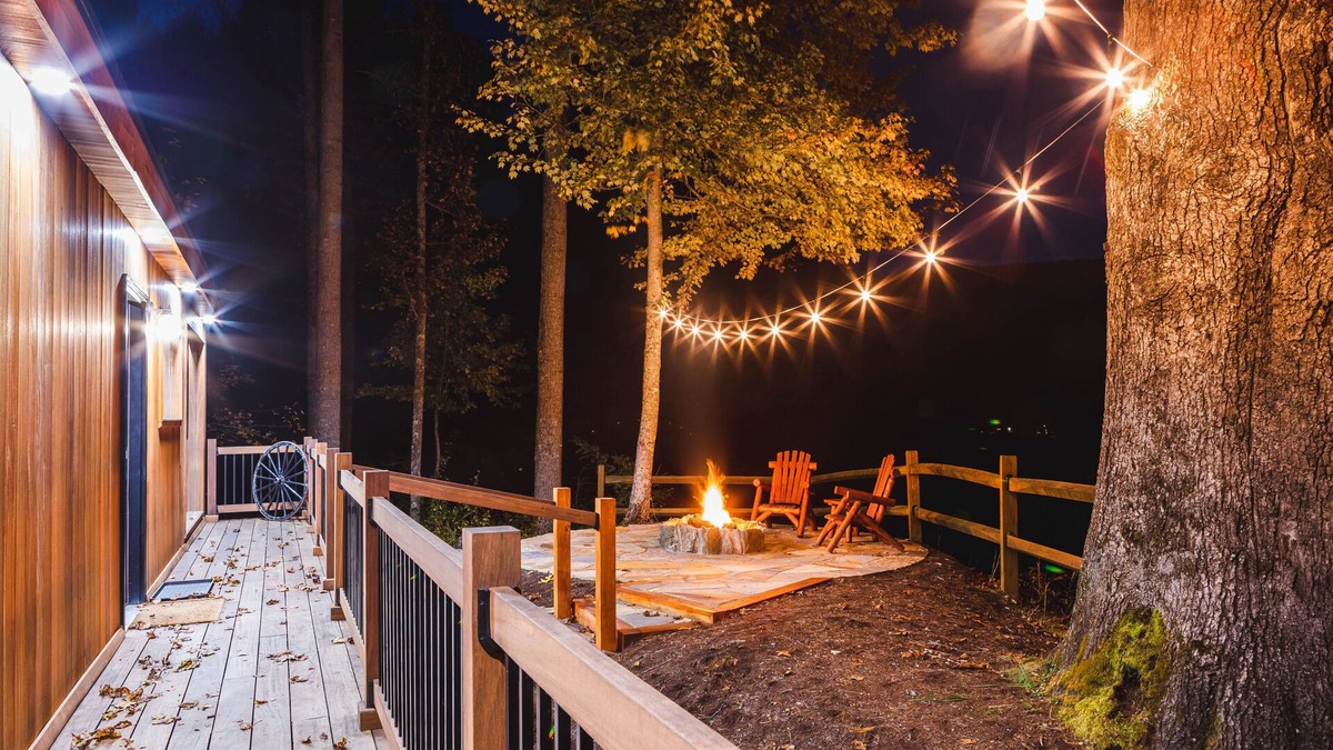 Roan Mountain Cabin | Glass/Wood Cabin5~(outdoor tub weather permitting)