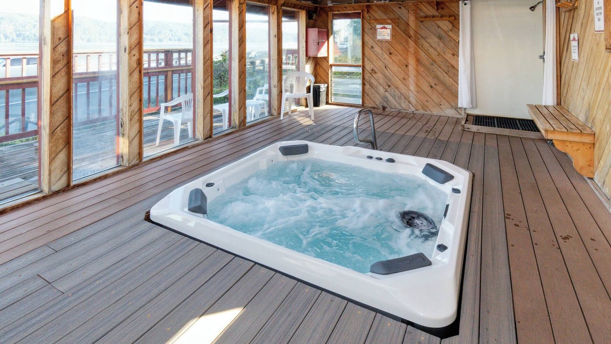 Hoodsport Hotel | Glen Ayr Resort