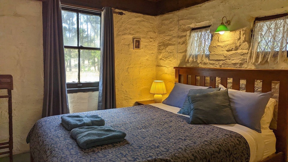 Clare Bed & Breakfast | Glen Morris, Wuthering Heights ~ Dog friendly