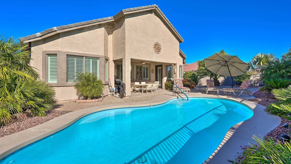Rovey Farm Estates House | Glendale Getaway w/Outdoor Pool + Gas Grill!