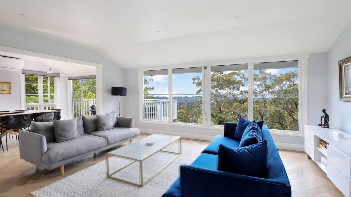 Leura House | Glengariff "Leura with views" overlooking Jamieson Valley