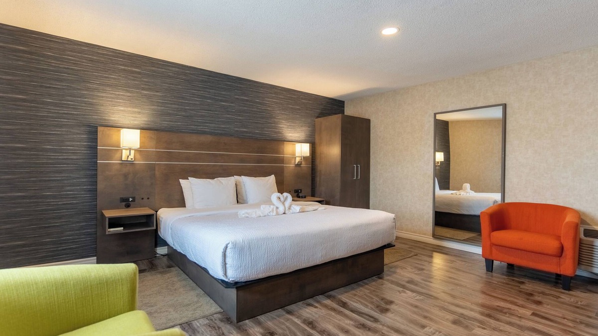 Truro Hotel | Glengarry Extended Stays