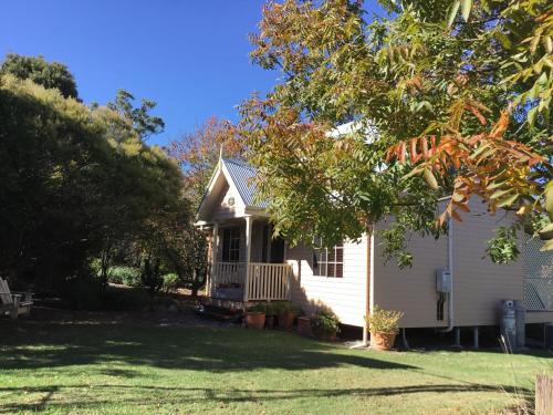 Warwick House | Glenrose Cottages