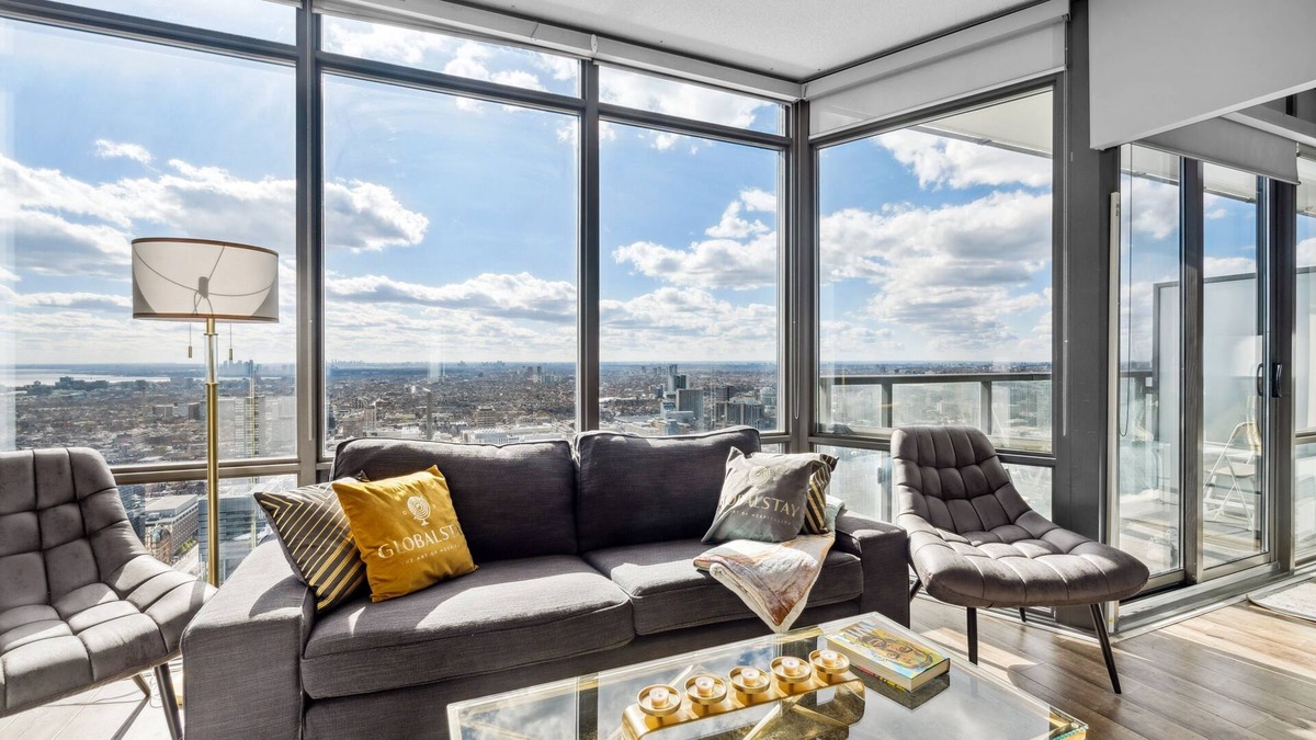 Bay Cloverhill Hotel | GLOBALSTAY. Burano Condos in Downtown Toronto