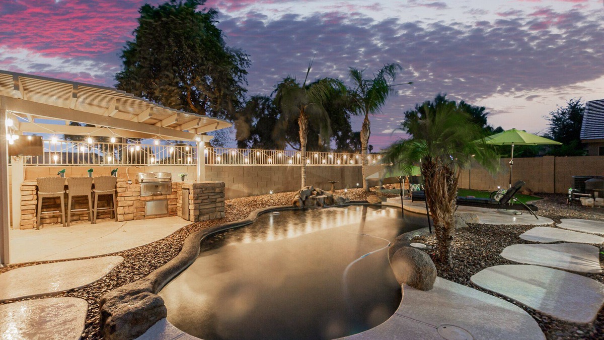 Canyon Trails House | Glorious Hot Pool! Goodyear Stadium! Gameroom