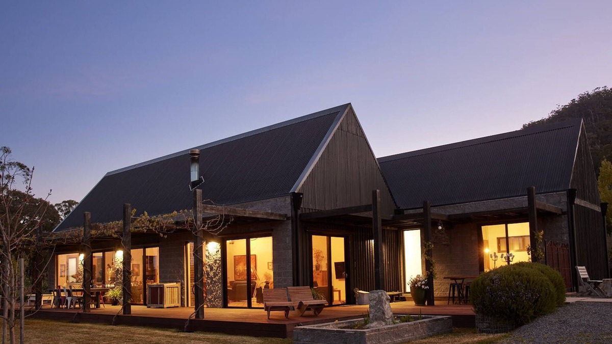 Raglan House | Glut Farm | Eco luxury Vineyard Farmstay