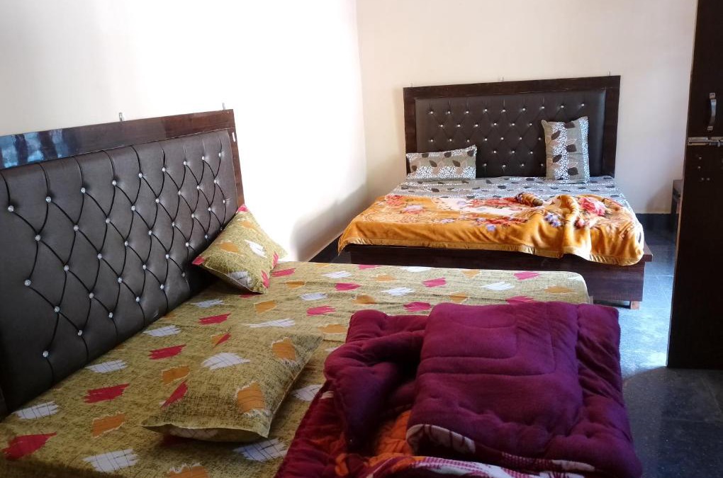 Nandaprayag Hotel | GM guest house