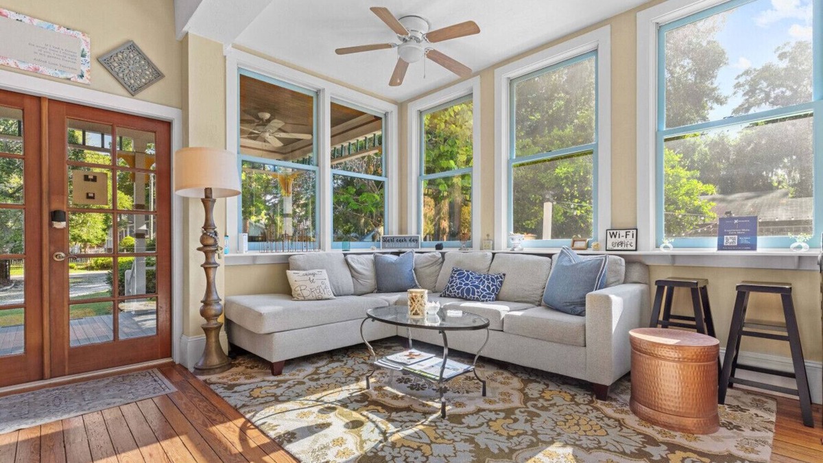 Gainesville House | GNV Downtown Estate- Sleeps 16 - Groups & Events
