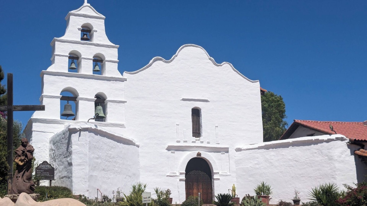 Grantville Condo | Go Now! Mission Bells + Pools & Pickleball! Wow!