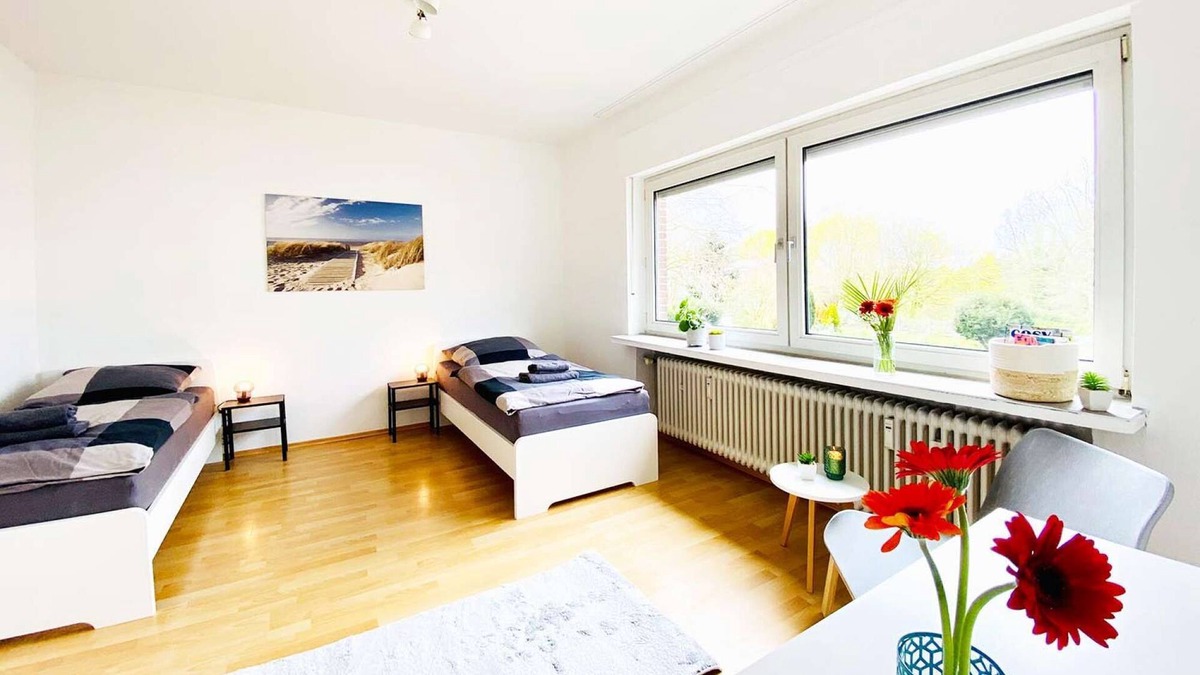 Pfalzdorf Apartment | GO02 4 room apartment with balcony & garden