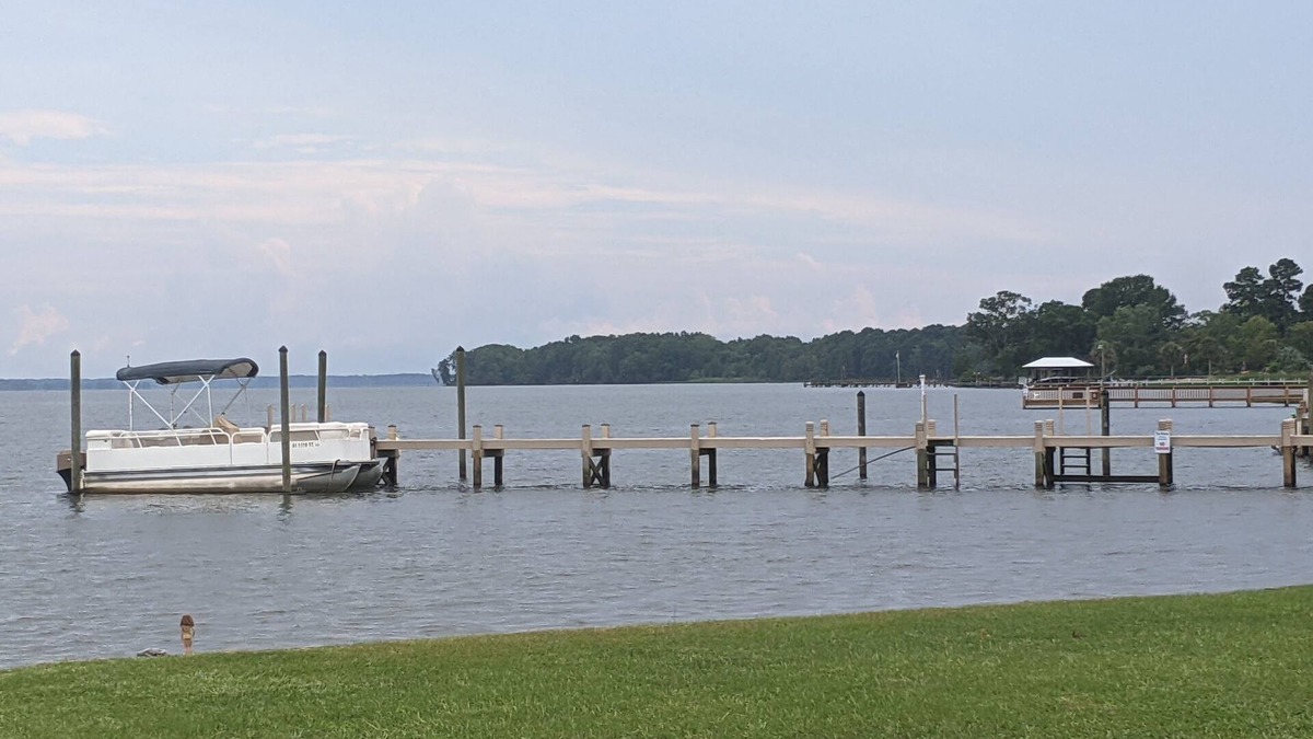 Summerton Condo | Goat Island Lake Haven Condo