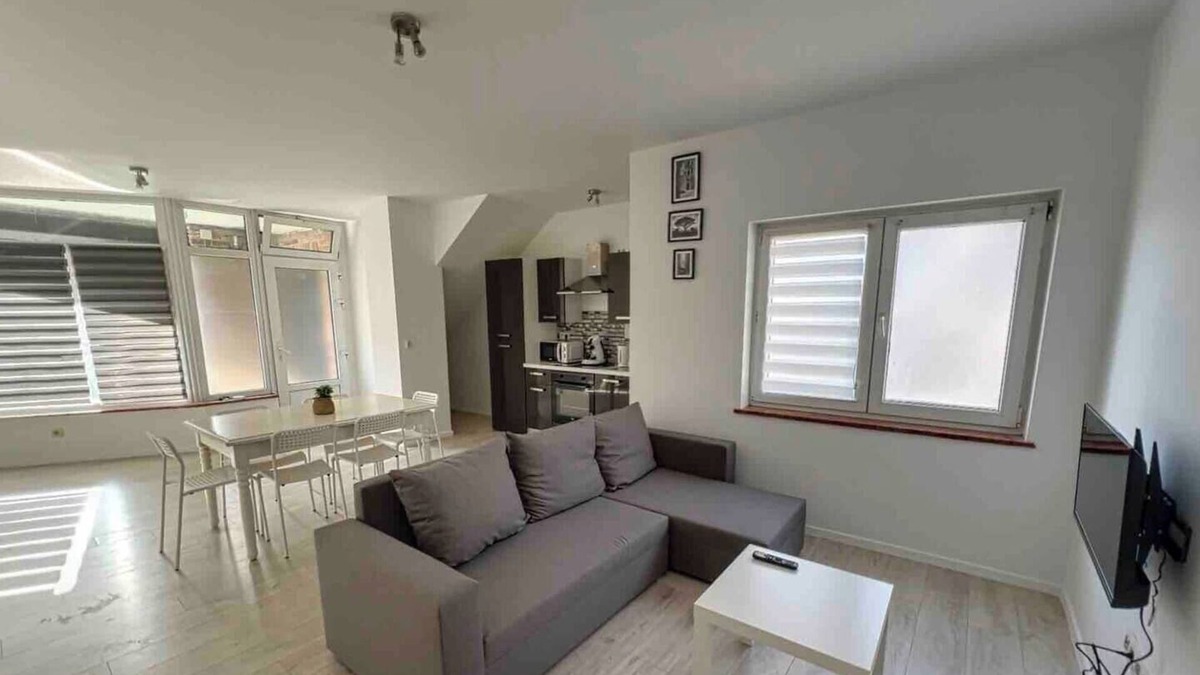 Roux Apartment | Gohysart 51b 1 Bruxelles-Charleroi-airport