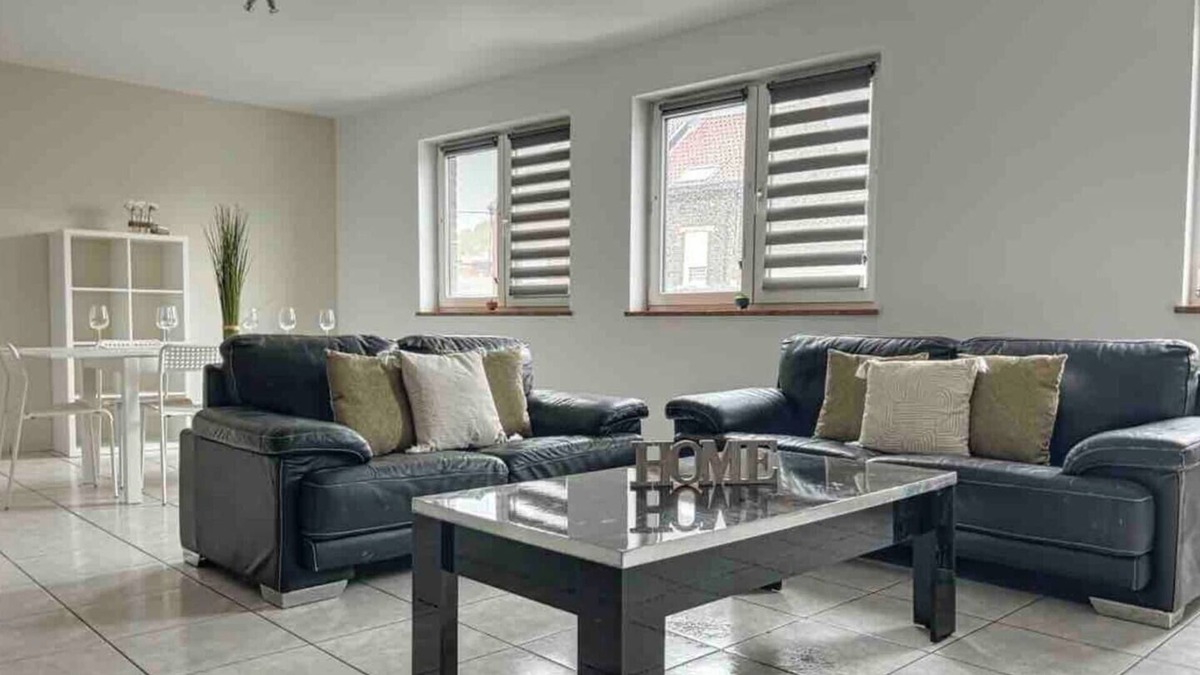 Roux House | Gohyssart 51b 2 Bruxelles-Charleroi-airport