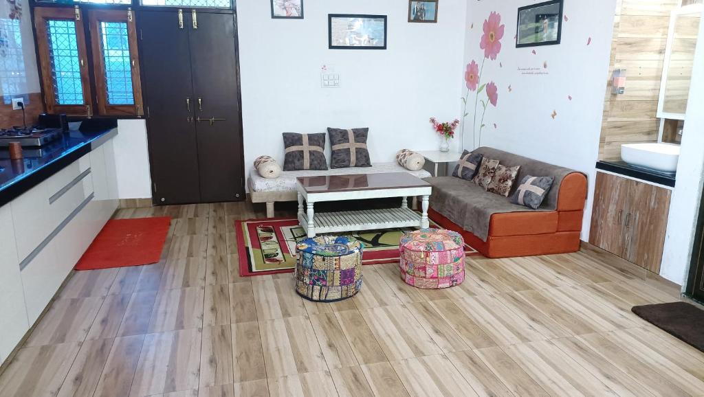 Udaipur Apartment | Gokul Niwas Home Stay Udaipur 3 BHK