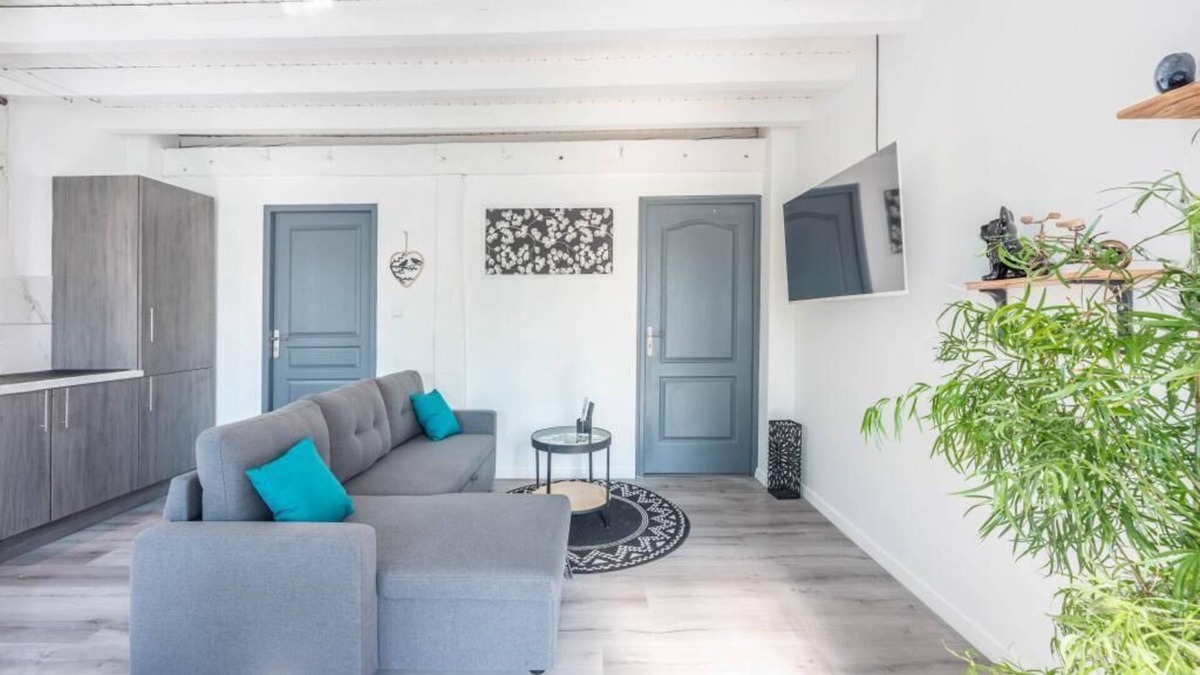 Golbey Apartment | Golbey Evasion apartment with suspended terrace