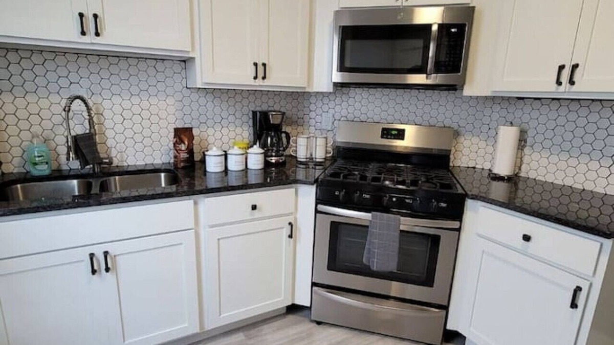 Grand Rapids Apartment | Gold 4 · Retreat Suite