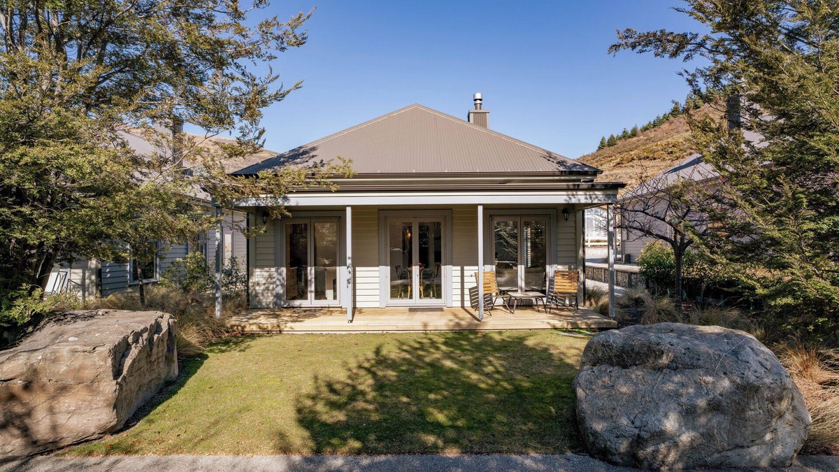 Cardrona House | Gold Rush Chalet - Cardrona Holiday Home
