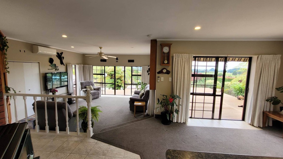 Motupipi House | Golden Bay Pool & Views; March & April availability 2023