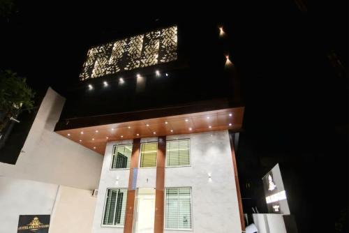 Rau Hotel | Golden Glory Scheme 103