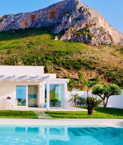 Terrasini Villa | Golden Holiday Villas Private Pools Sicily