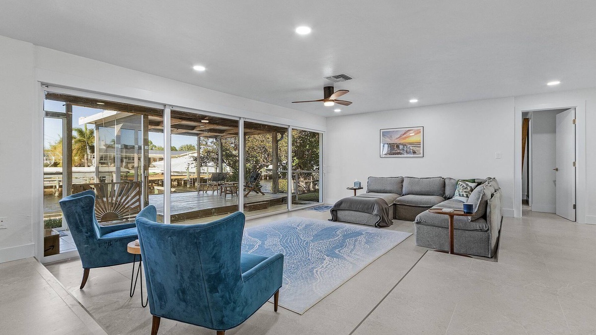 Lochmoor Waterway Estates House | Golden Hour Getaway - Renovated Waterfront Retreat Near Downtown Fort Myers