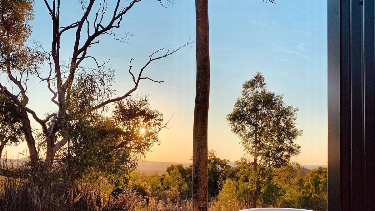 Frog Rock Cabin | Golden Hour Views: Sunset Cabin with Outdoor Bath