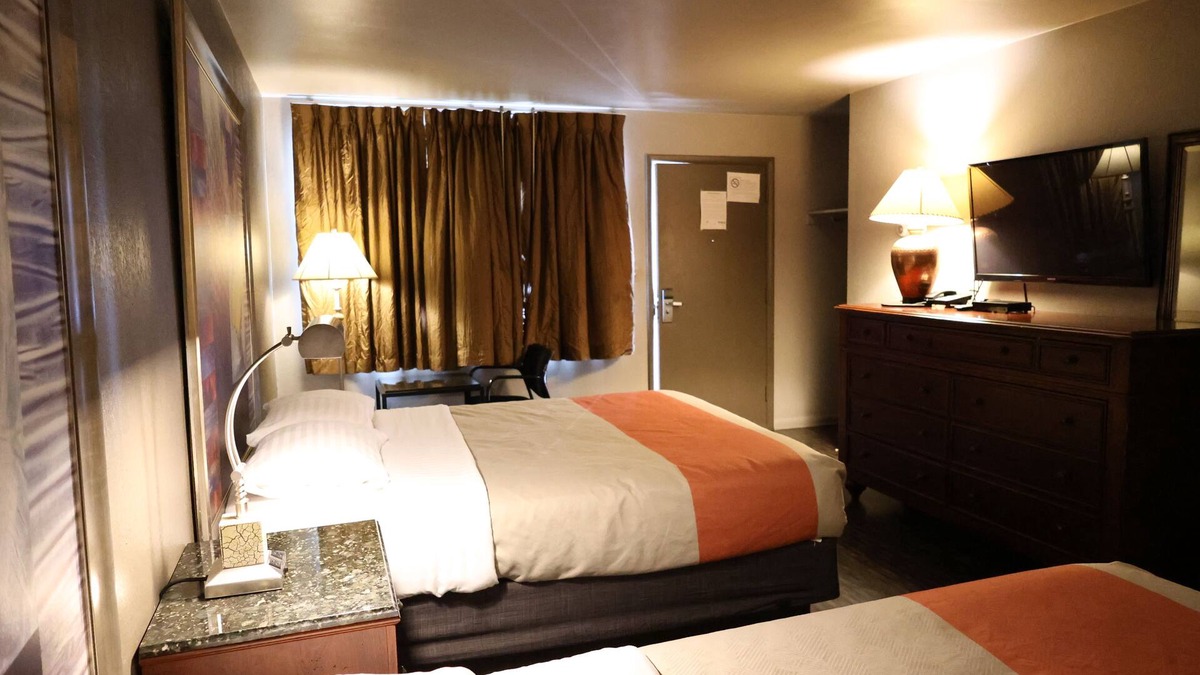 Greenfield Hotel | Golden Key Motel