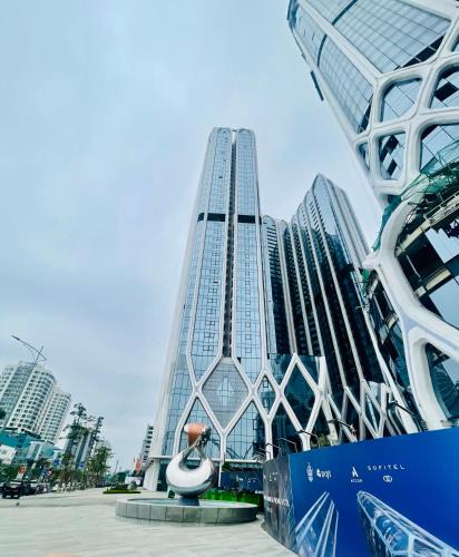 Ngo Quyen Apartment | Golden Love Studio Apartment in Diamond Crown Hai Phong