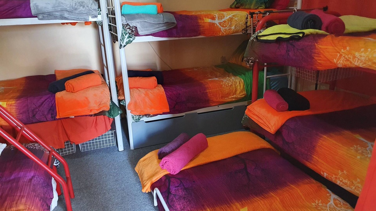 Mount Morgan Apartment | Golden Mount Rest, 9 guest's max, 1 Double, 7 Singles