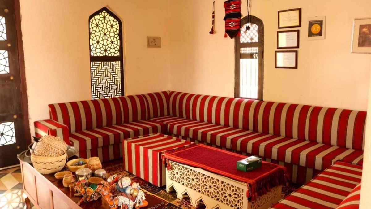 Jalan Bani Buhassan House | Golden Palm Oasis Royal Palm Classic Suite